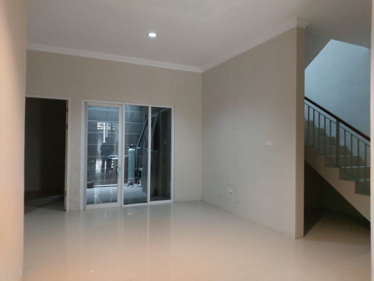 Rumah Minimalis Siap Pakai di Cluster Elite Gentan Solo - Foto 2