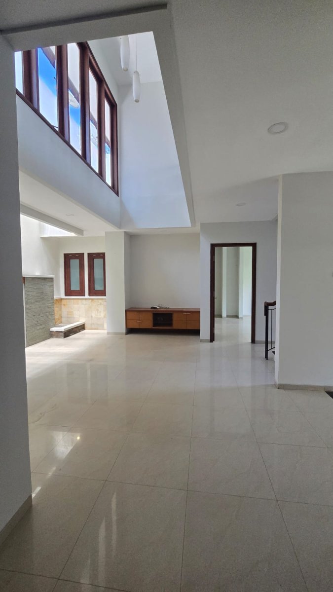 Rumah Mewah Minimalis di Cluster Elite Solo Baru - Foto 3