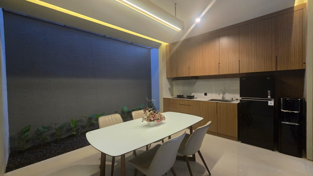 Rumah Baru Minimalis Full Furnished dekat Pakuwon Mall Solo Baru - Foto 6
