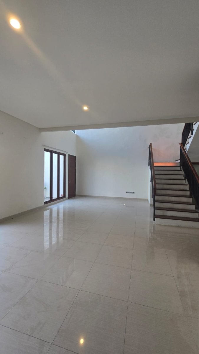 Rumah Mewah Minimalis Dekat Mall The Park Solo Baru - Foto 11