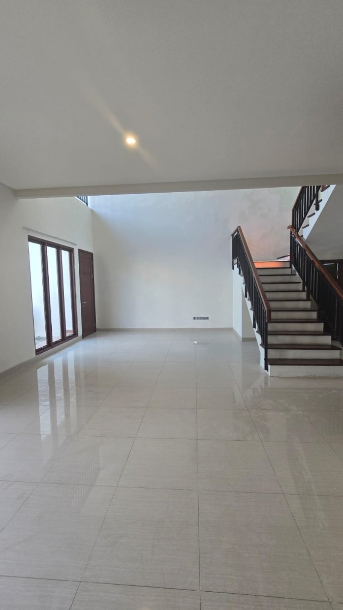 Rumah Mewah Minimalis Dekat Mall The Park Solo Baru - Foto 14