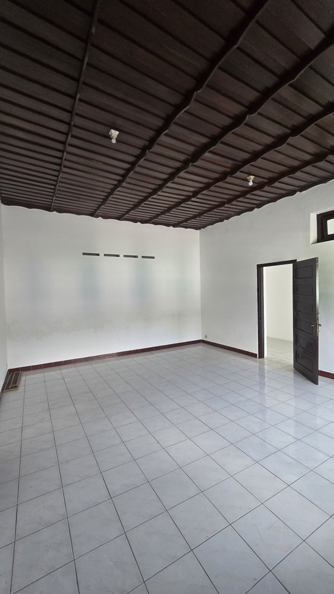 Rumah Strategis Jalan Kebangkitan Nasional Penumping Laweyan Solo - Foto 4