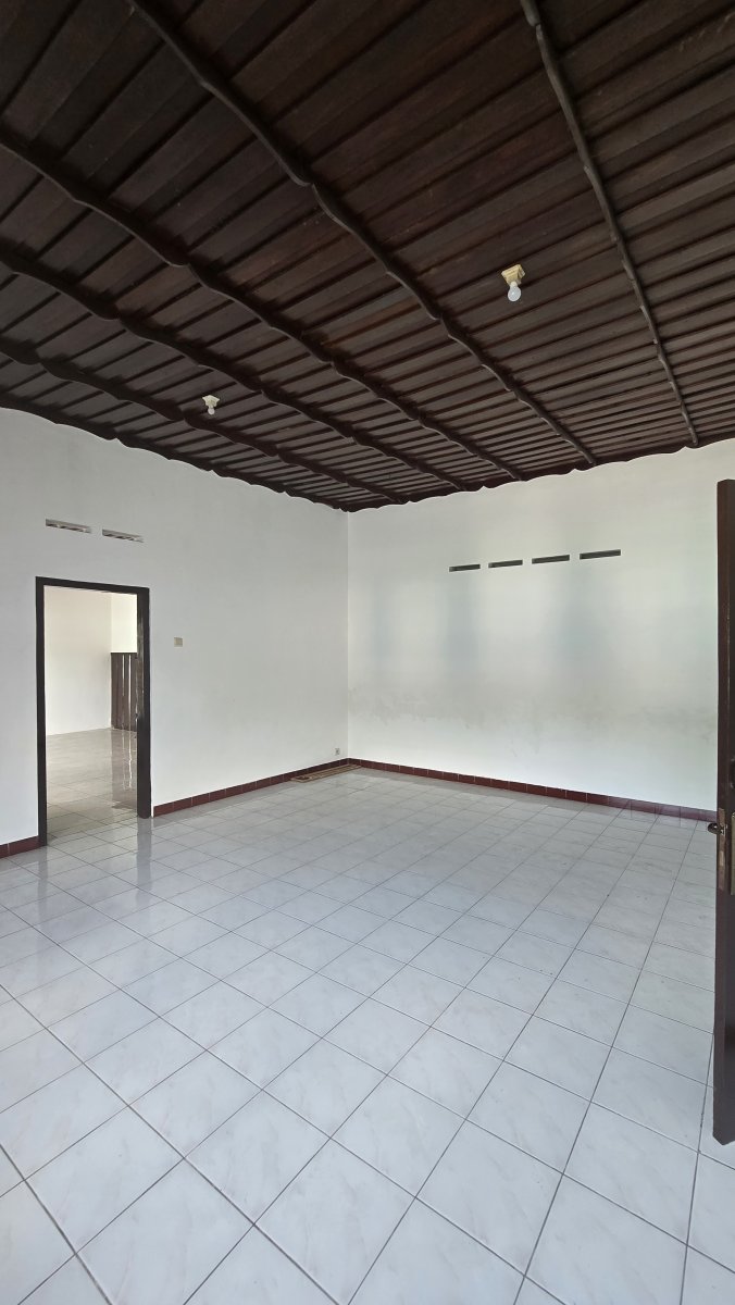 Rumah Strategis Jalan Kebangkitan Nasional Penumping Laweyan Solo - Foto 5