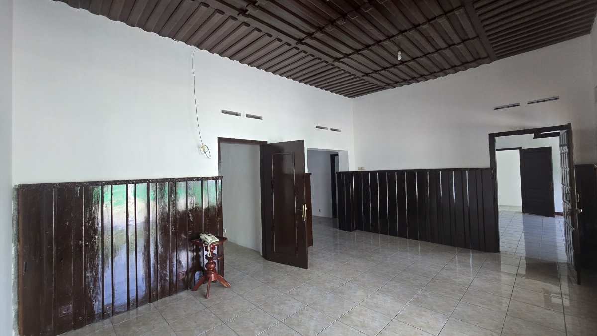 Rumah Strategis Jalan Kebangkitan Nasional Penumping Laweyan Solo - Foto 8
