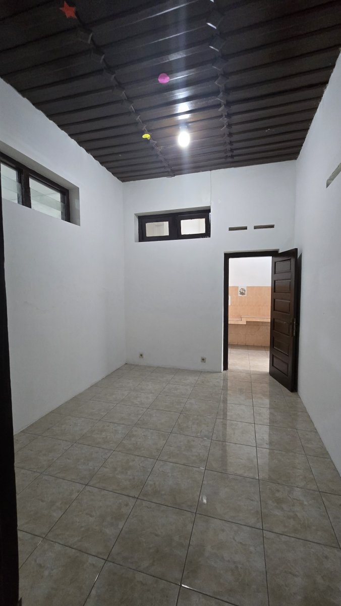 Rumah Strategis Jalan Kebangkitan Nasional Penumping Laweyan Solo - Foto 10
