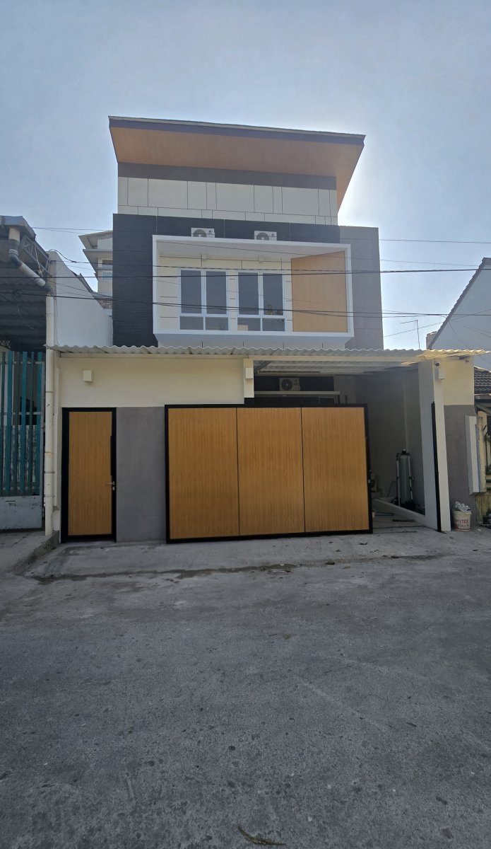 Rumah Baru Mewah Minimalis Di Jalan Bunga Solo Baru - Foto 2