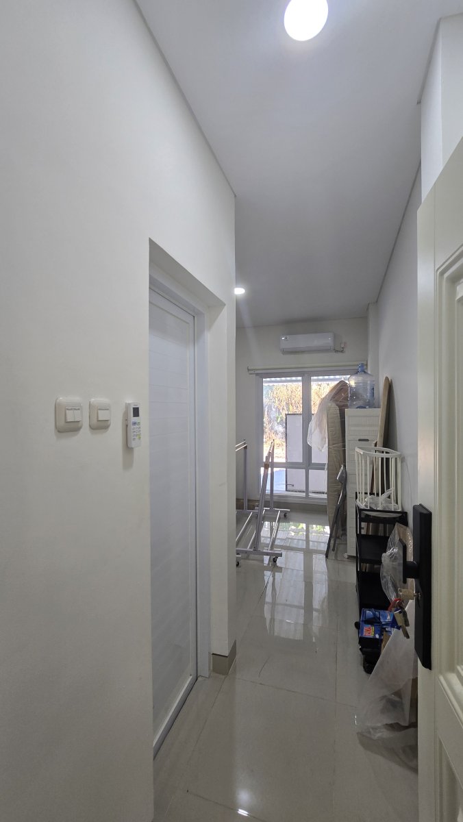 Rumah Baru Mewah Minimalis Di Jalan Bunga Solo Baru - Foto 7
