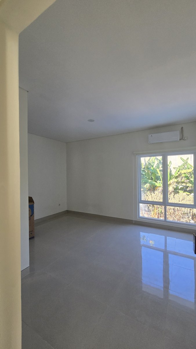 Rumah Baru Mewah Minimalis Di Jalan Bunga Solo Baru - Foto 10