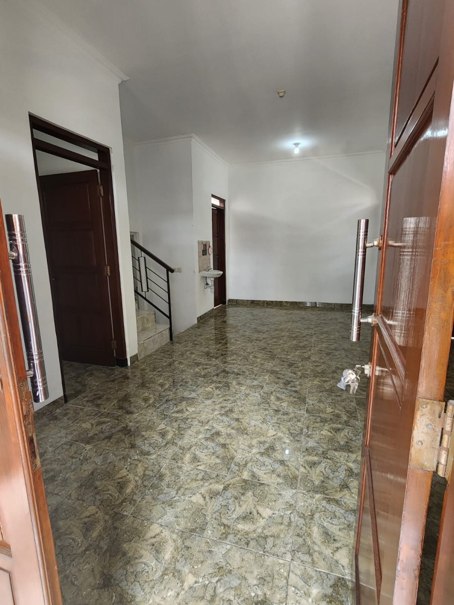 Rumah bagus siap huni Perumahan di Colomadu, Solo - Foto 8