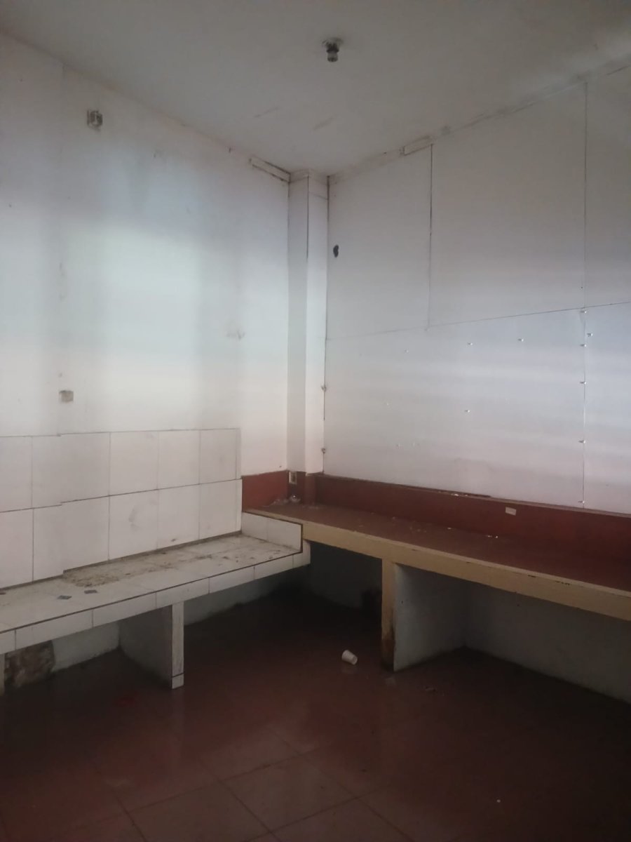 Ruko Siap Pakai Strategis di Jl. A. Yani, Solo - Foto 2