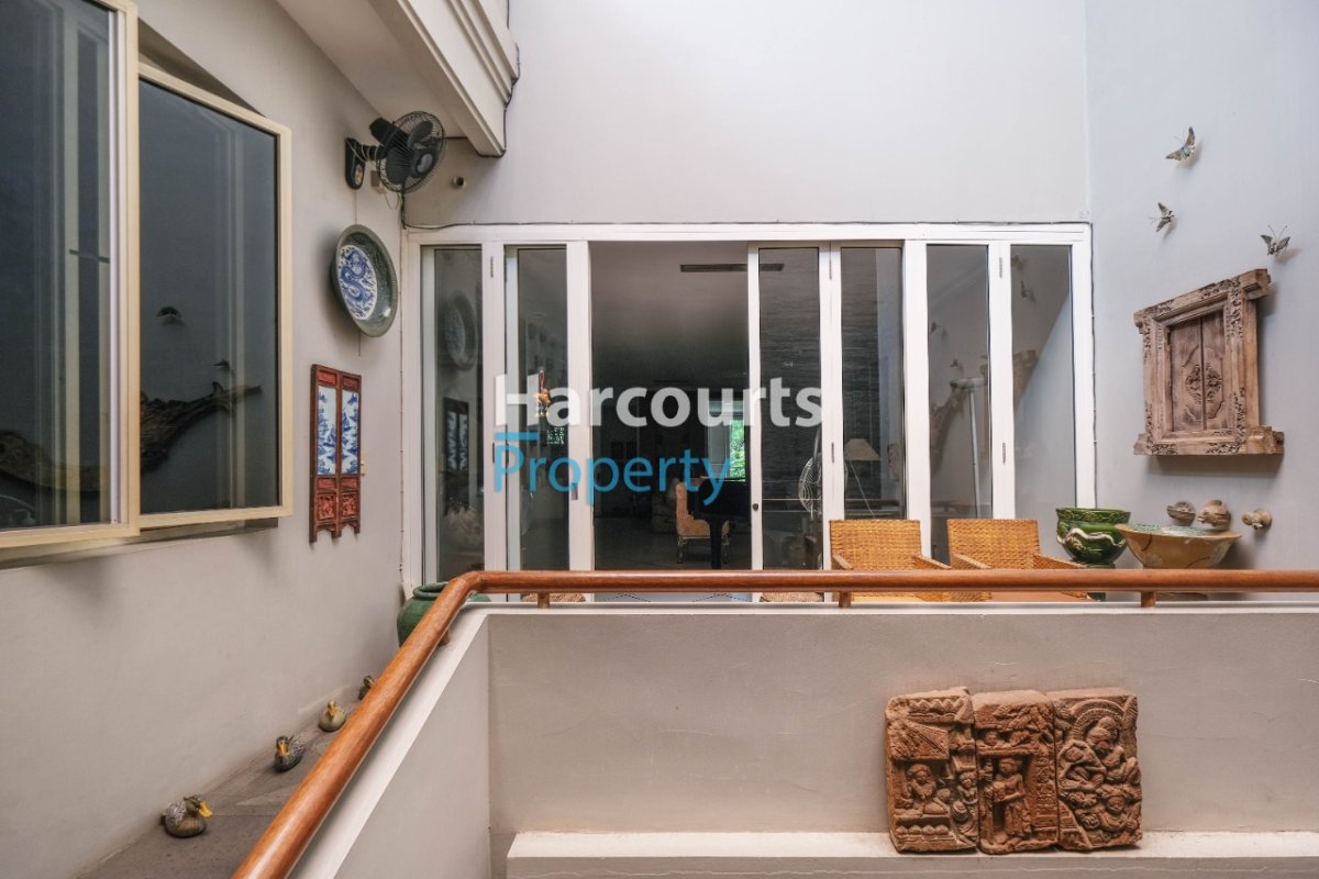 Dijual Rumah Bagus dan Nyaman Lokasi Strategis Area Menteng - Foto 4