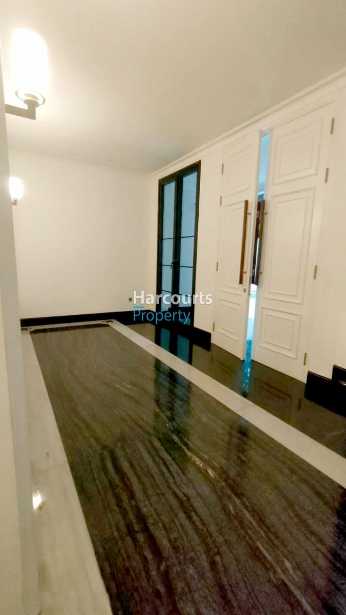 Dijual Turun Harga Rumah Mewah Siap Huni di Kawasan Elit Area Dekat Senopati - Foto 3