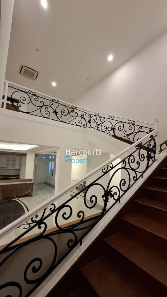 Dijual Turun Harga Rumah Mewah Siap Huni di Kawasan Elit Area Dekat Senopati - Foto 5