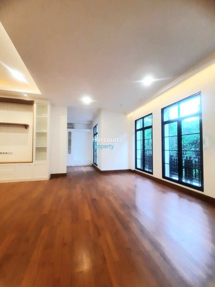 Dijual Turun Harga Rumah Mewah Siap Huni di Kawasan Elit Area Dekat Senopati - Foto 8