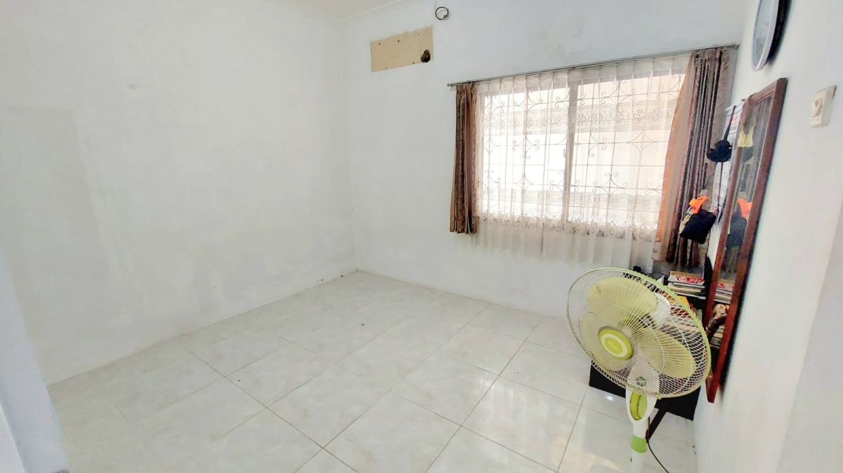 Dijual Rumah Luas 208 m² di Joglo, Jakarta Barat - Foto 5