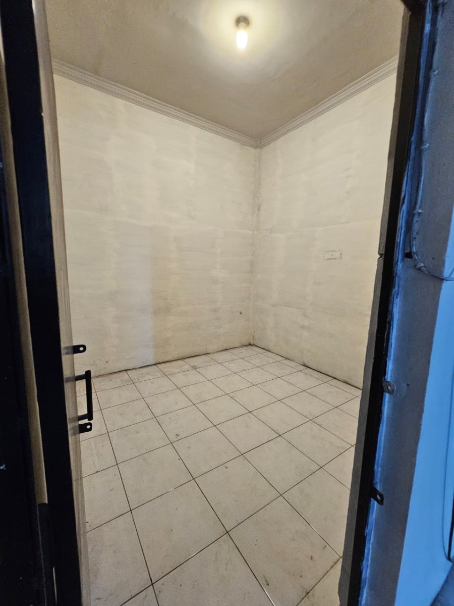 Disewakan ruko 2 lantaiJl. A Yani Ngemplak - Foto 4