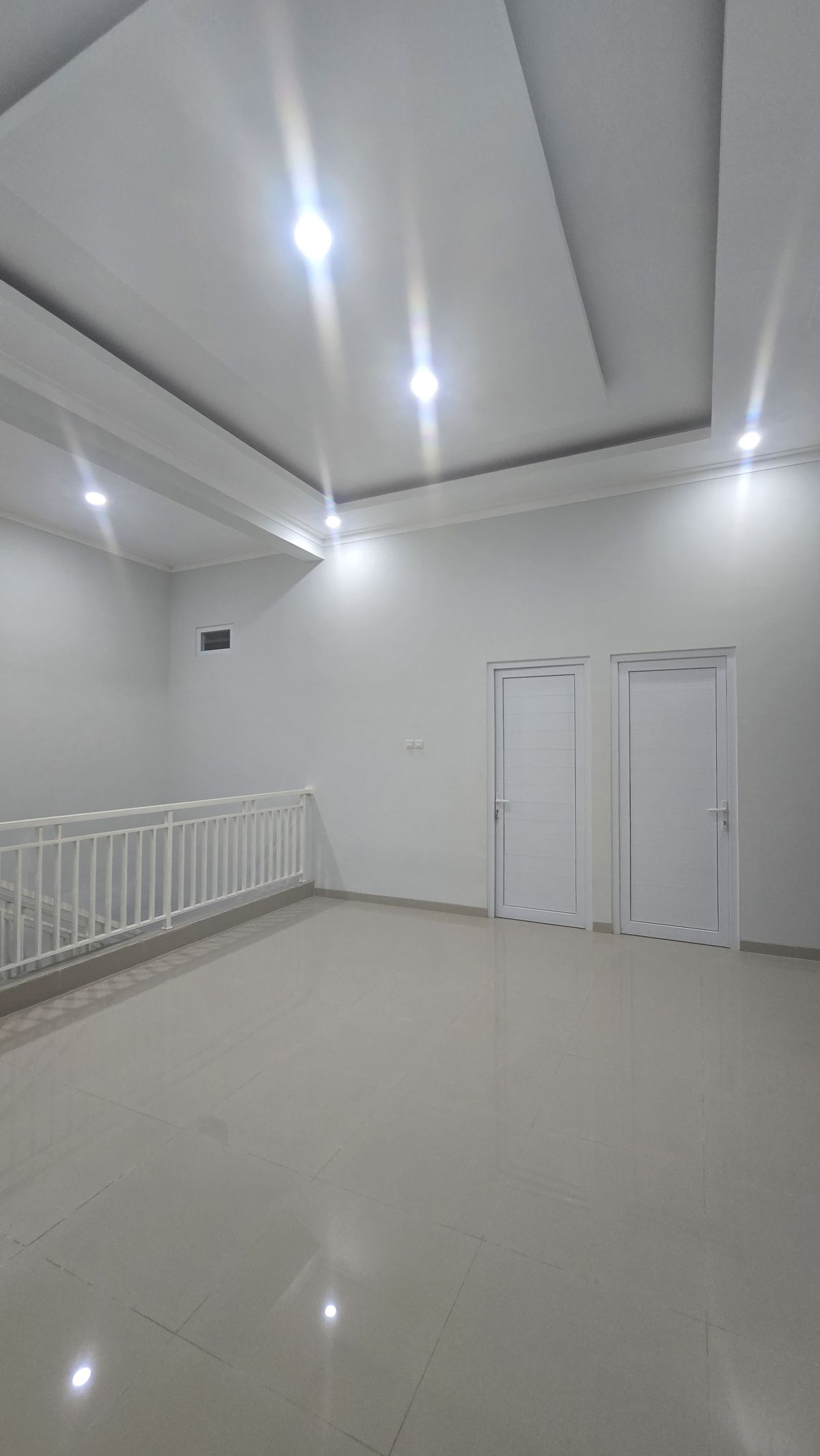 Rumah Baru Minimalis 2 Lantai di Perumahan Colomadu Solo - Foto 15