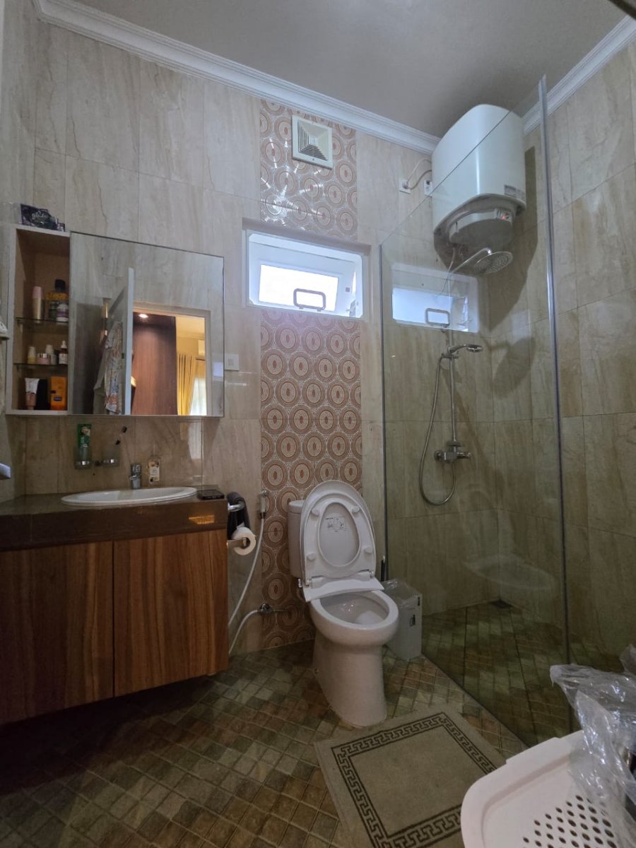 Rumah Mewah Di Cluster Paling Elite Colomadu Solo - Foto 11