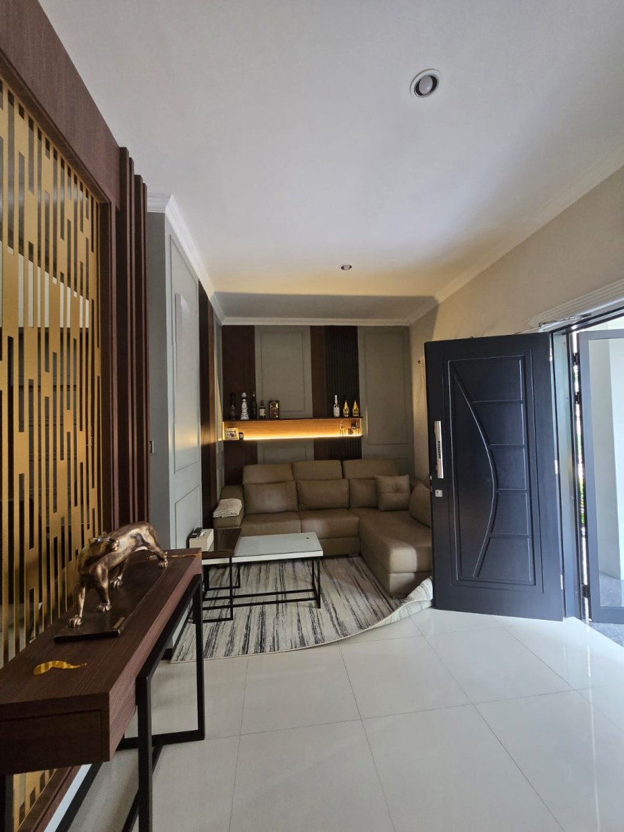 Rumah Mewah Di Cluster Paling Elite Colomadu Solo - Foto 13