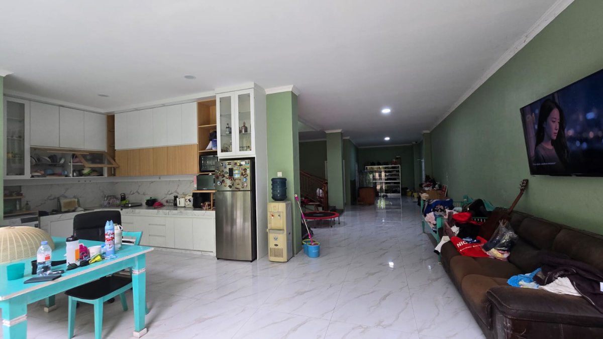 Rumah Mewah dan Ruang Usaha Strategis Dekat Pintu Tol Klodran Solo - Foto 4