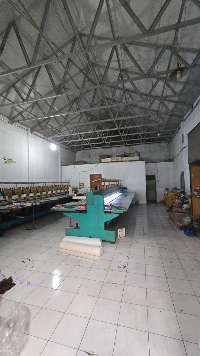 Rumah Mewah dan Ruang Usaha Strategis Dekat Pintu Tol Klodran Solo - Foto 14