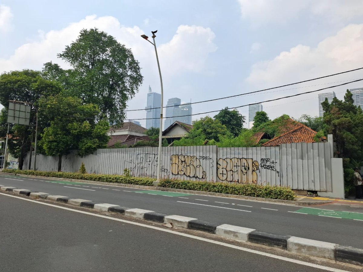 Dijual Tanah Lokasi Strategis Pinggir Jalan Raya Di Menteng Area