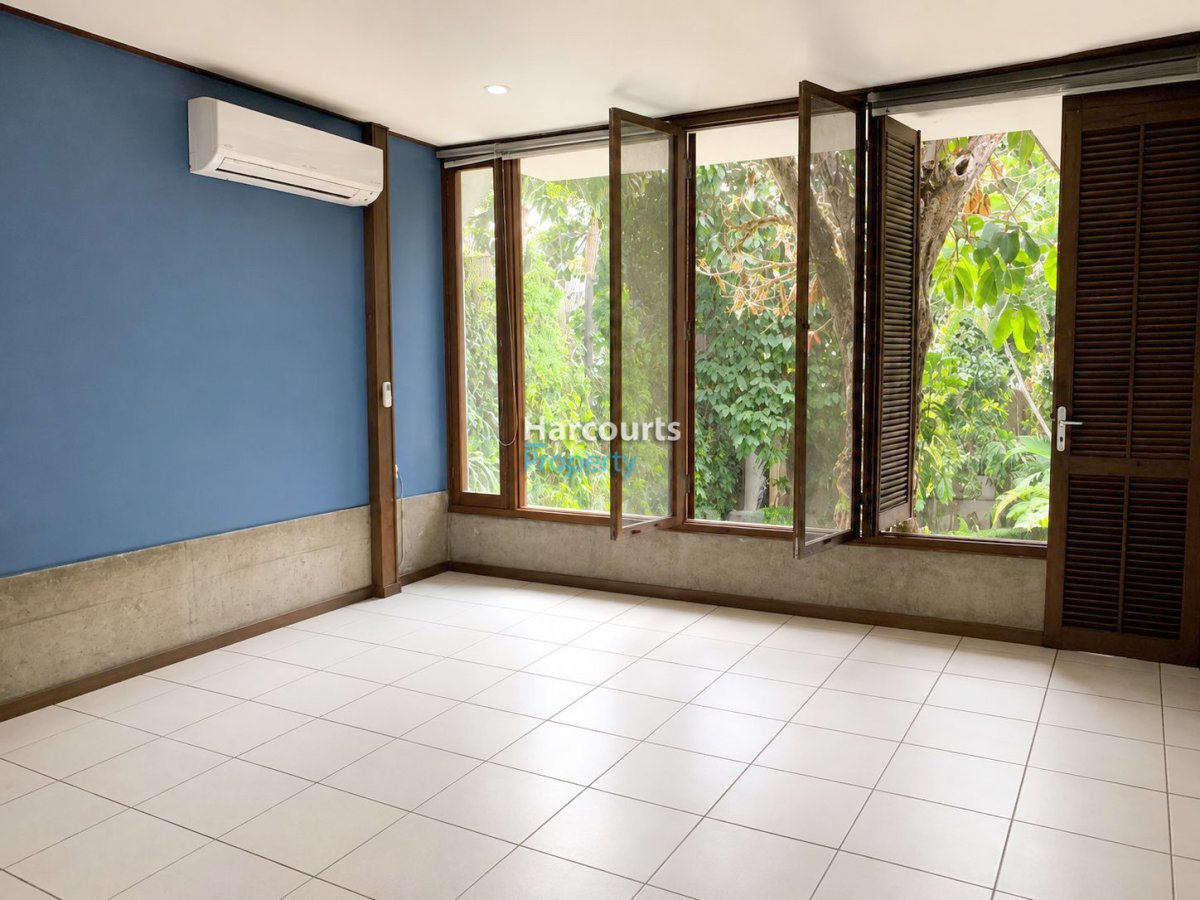 Dijual Rumah Klasik Lokasi Strategis di Menteng Area - Foto 4