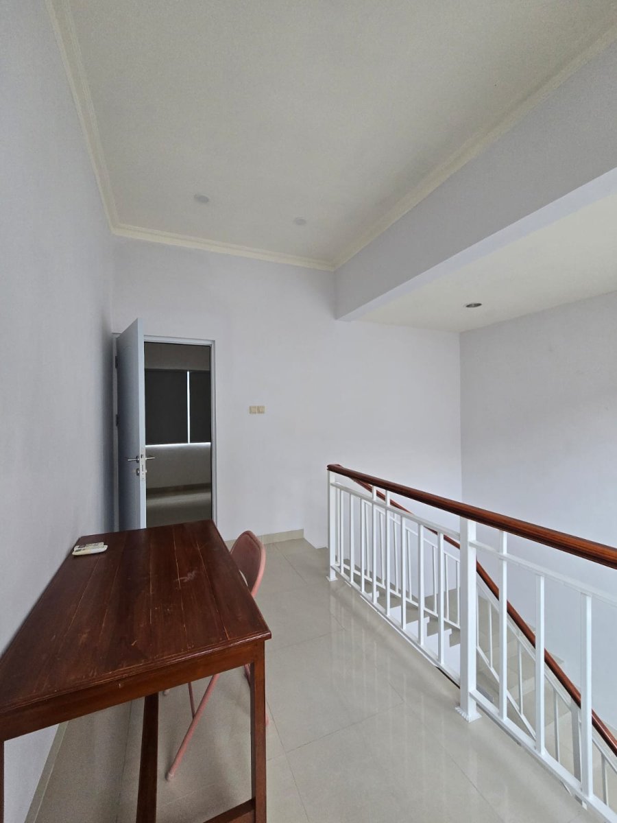 Rumah Mewah Minimalis di Cluster Elite Lorin Residence Jalan Adi Sucipto - Foto 4