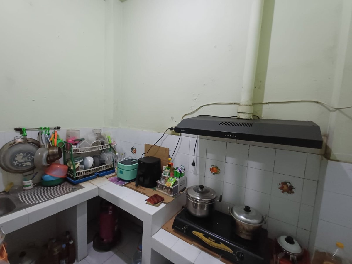 Rumah 2,5 lantai siap huni di perumahan bergengsi belakang Mall The Park, Solo Baru - Foto 6