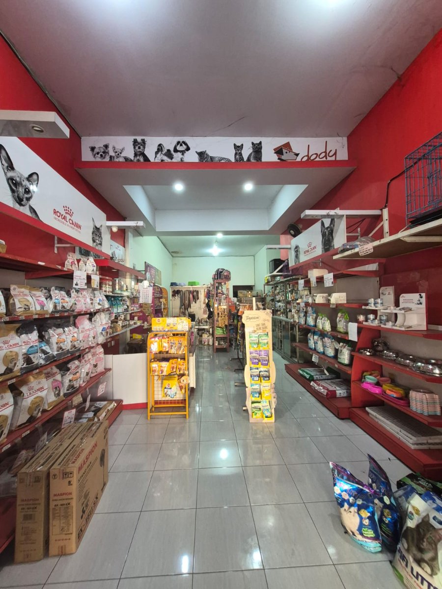 Rumah dan Ruang Usaha atau Toko Strategis Dekat Pasar Gede & Widuran - Foto 4