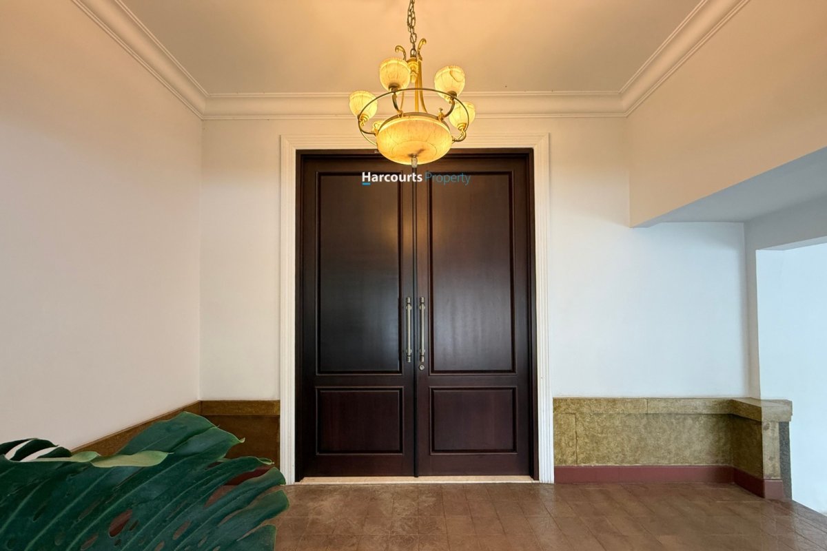 Dijual Rumah Klasik Renovated Bagus dan Terawat Kawasan Elite Area Menteng - Foto 2