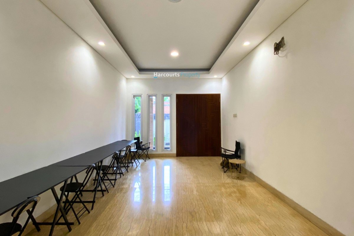 Dijual Rumah Modern Tropical Area Kemang - Foto 5