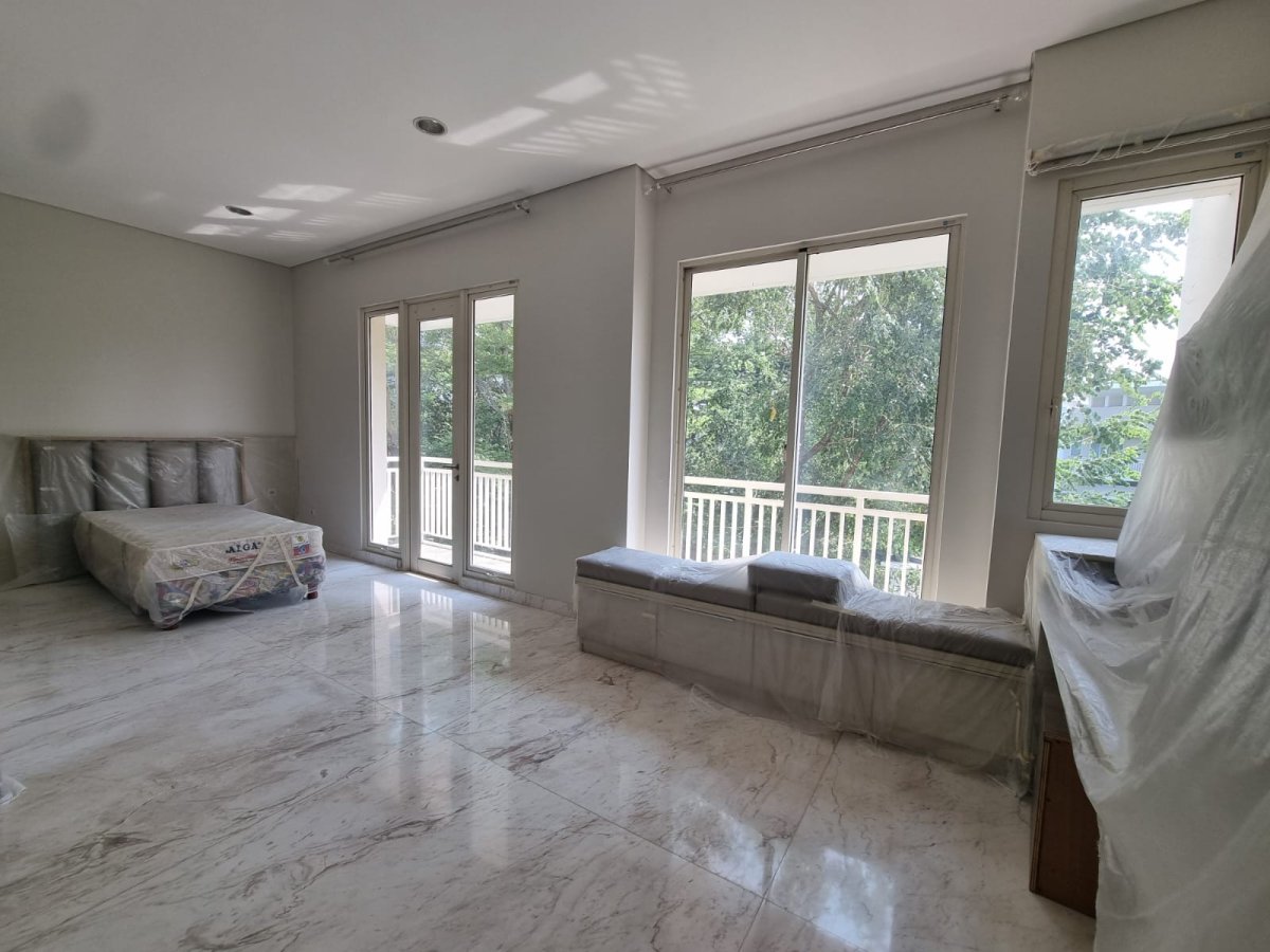 Disewakan 1 Unit Rumah Rapih, Nyaman, View Bagus Di Sherwood Garden Residence, Kelapa Gading - Jakarta Utara - Foto 12
