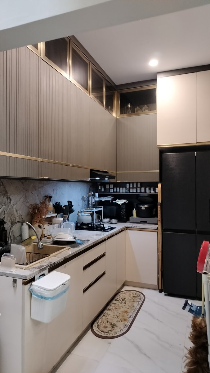Rumah mewah dan nyaman lengkap desain interior premium di gentan solo - Foto 5