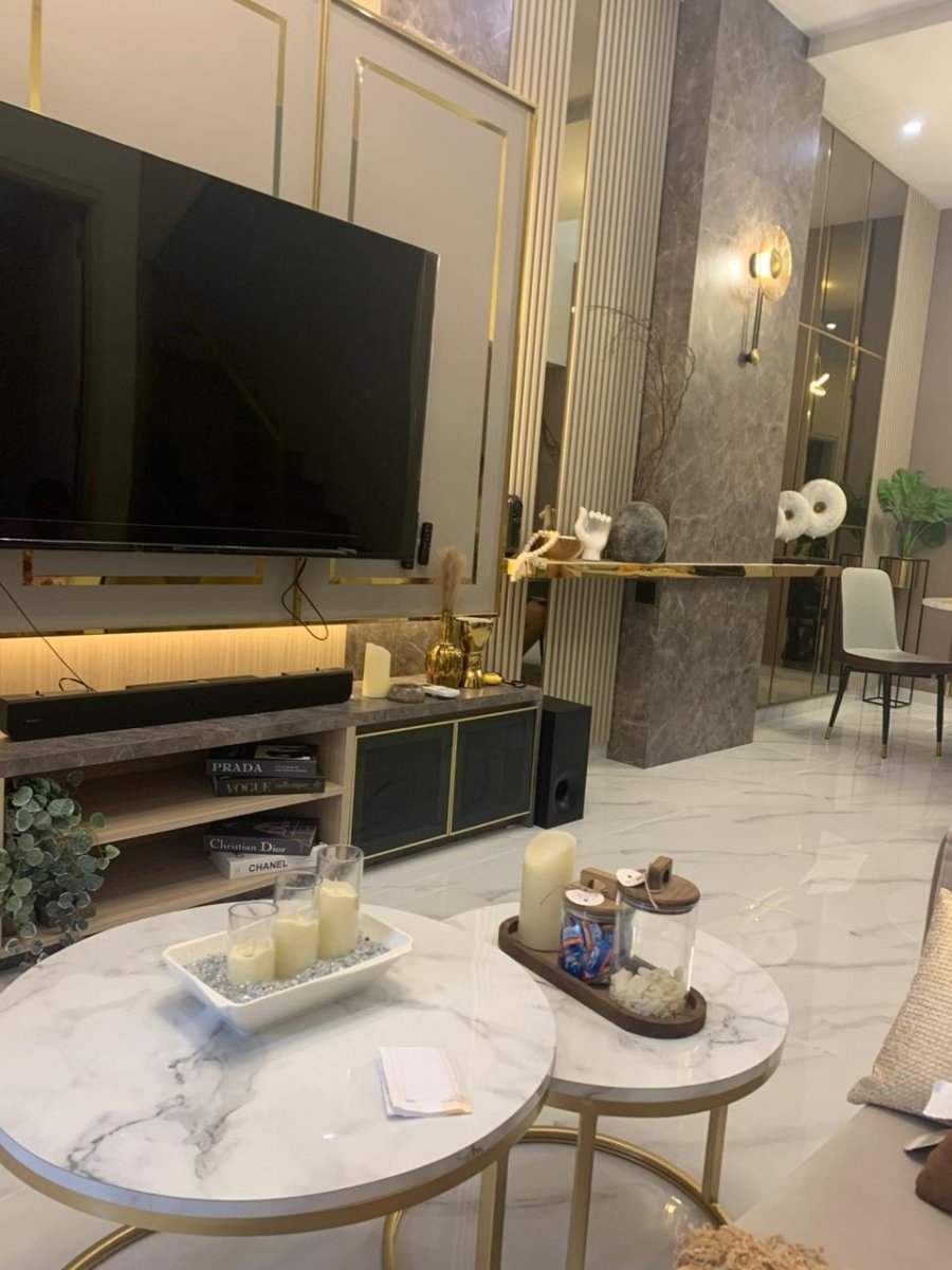 Rumah mewah dan nyaman lengkap desain interior premium di gentan solo - Foto 11