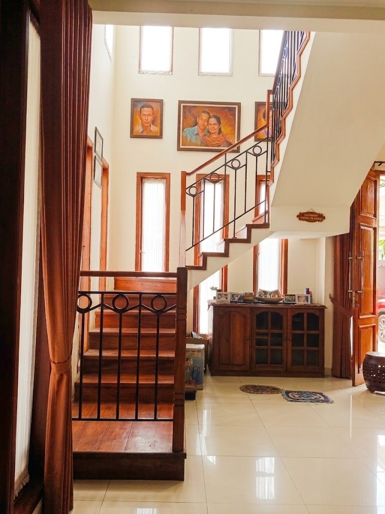 Disewakan Rumah Lokasi Premium Tengah Kota @Jl Lesti Surabaya - Foto 2