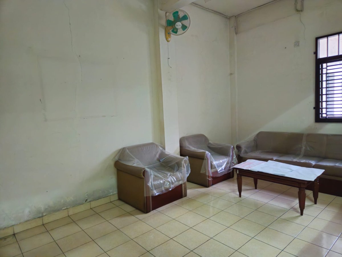 Dijual ruko siap pakai 2,5 lantai di Solo Baru - Foto 4