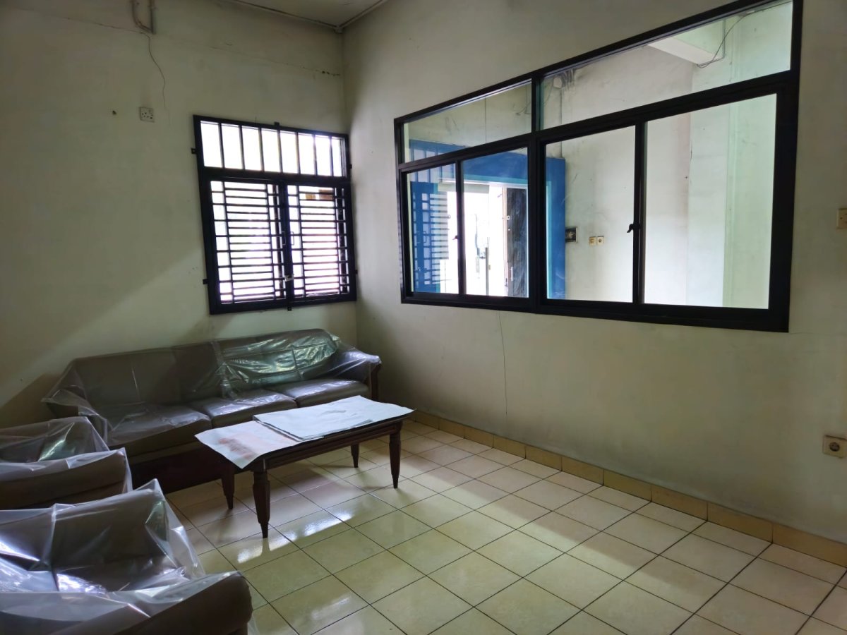 Dijual ruko siap pakai 2,5 lantai di Solo Baru - Foto 7