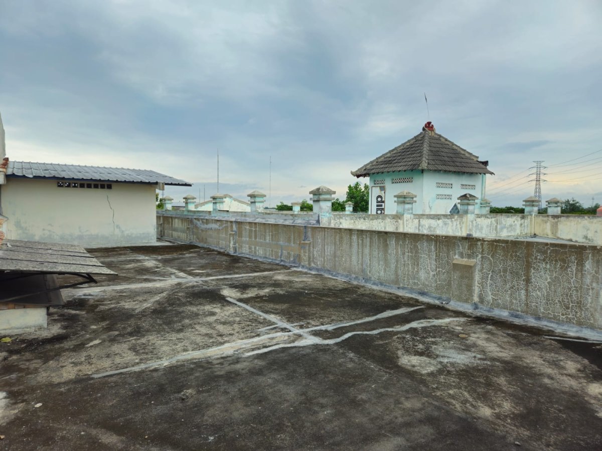 Dijual ruko siap pakai 2,5 lantai di Solo Baru - Foto 10