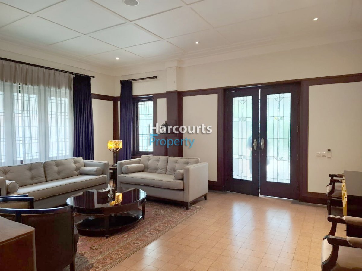 Dijual Rumah Klasik Bisa Untuk Kantor Komersil Area Menteng - Foto 2