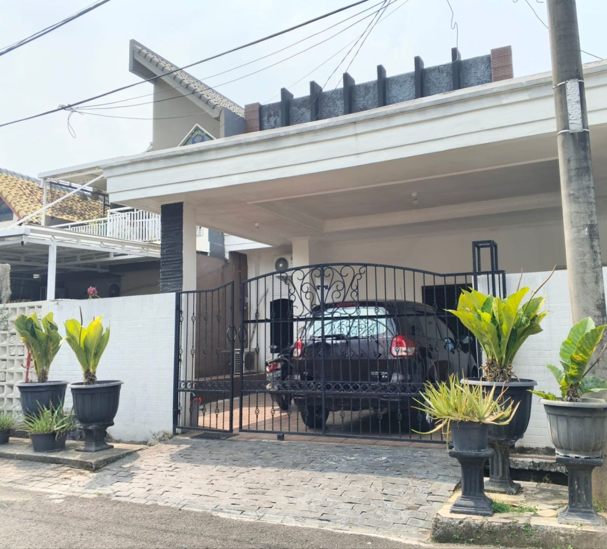 Dijual Rumah Cantik 2 Lantai Siap Huni di Graha Raya, Tangerang Selatan - Foto 2