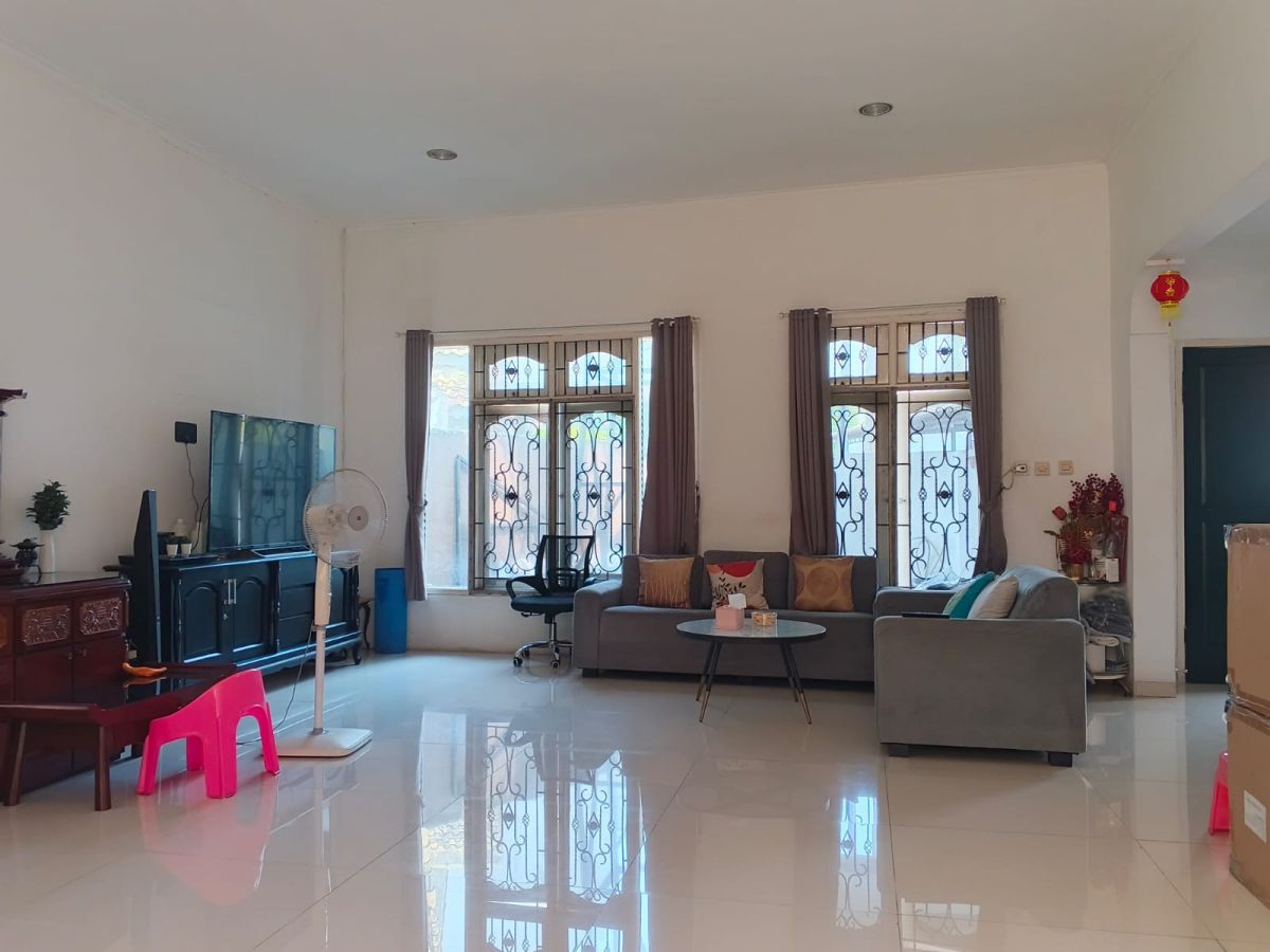 Dijual Rumah Cantik 2 Lantai Siap Huni di Graha Raya, Tangerang Selatan - Foto 6