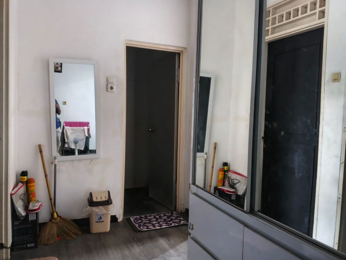 Dijual Rumah Cantik 2 Lantai Siap Huni di Graha Raya, Tangerang Selatan - Foto 11