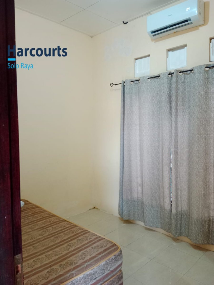 Rumah siap huni full furnish di cluster di Colomadu, Solo - Foto 6