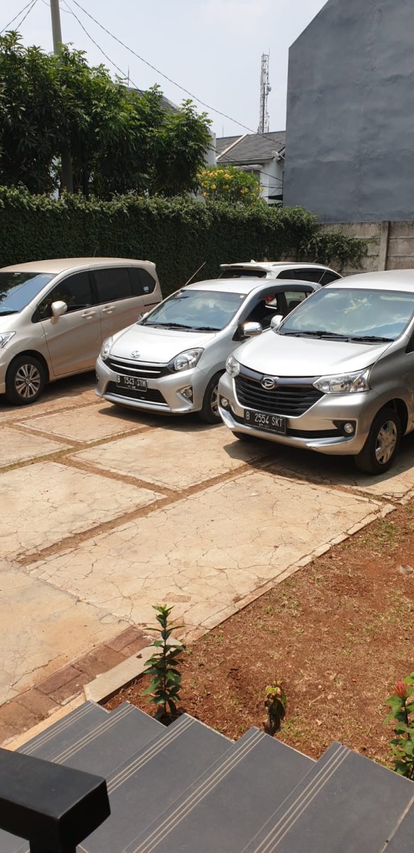 Dijual Rumah Luas di Serua Ciputat Tangerang Selatan