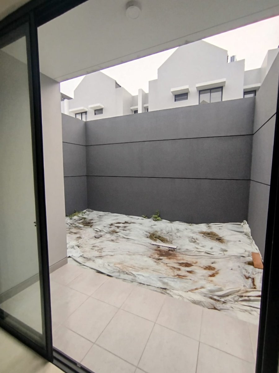 Disewakan Rumah Cantik Minimalis Siap Masuk di Cluster Kebayoran Bintaro - Foto 8