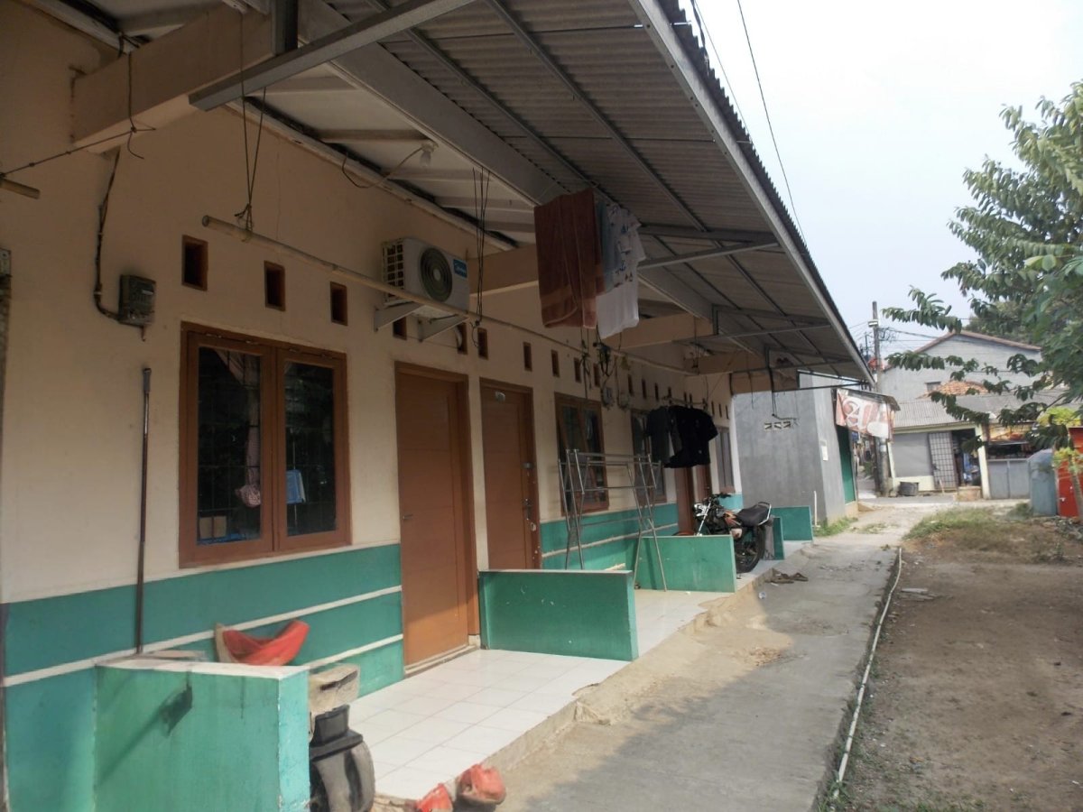 Dijual rumah kontrakan dan kios di daerah Jelupang Tangsel