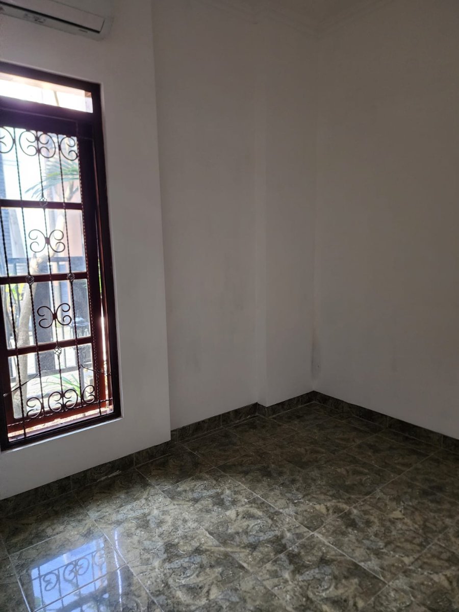 Rumah Bagus Siap Huni di Perumahan Colomadu - Foto 7