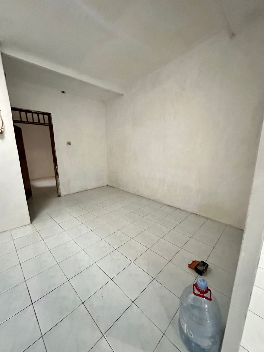 RUMAH RAPIH , TERAWAT DISEWAKAN DIBEKASI UTARA VILLA MAS GERDEN , BEBAS BANJIR, 10 MENIT KE SUMMARECON MALL BEKASI - Foto 3