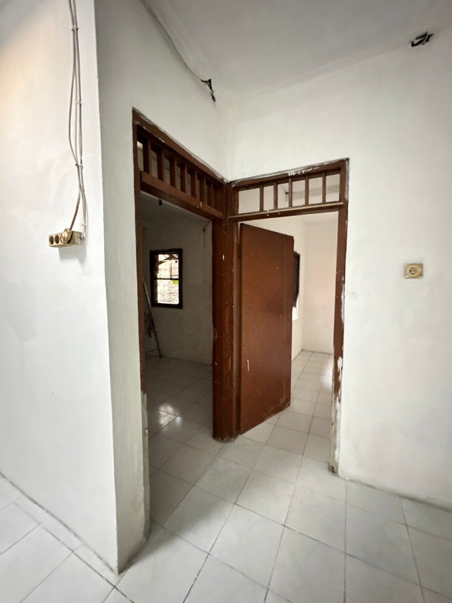 RUMAH RAPIH , TERAWAT DISEWAKAN DIBEKASI UTARA VILLA MAS GERDEN , BEBAS BANJIR, 10 MENIT KE SUMMARECON MALL BEKASI - Foto 4